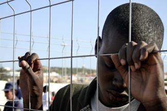 ABUS DE CONFIANCE : Un émigré perd le cœur d’une fille et des bijoux en or