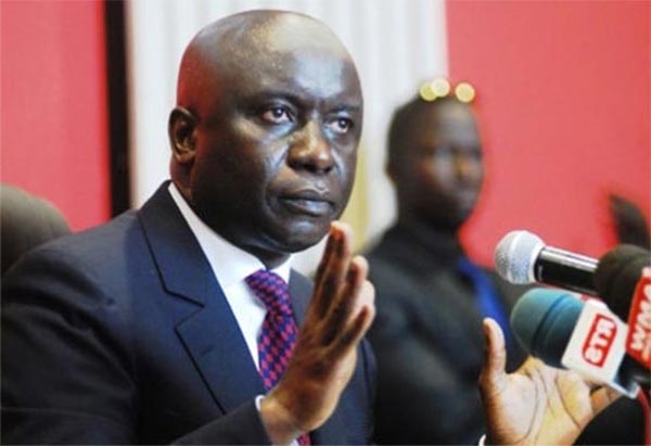 Idrissa Seck: "il y a une succession d’actes posés par le candidat sortant pour éliminer des candidats du système" Idrissa Seck: "il y a une succession d’actes posés par le candidat sortant pour éliminer des candidats du système"
