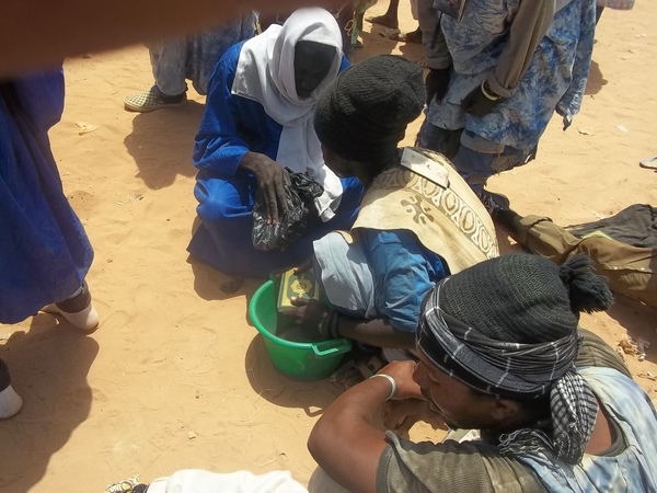 [Audio – Photos] Magal de Porokhane :Des Baye-Fall jouant avec le Saint-Coran pour soutirer de l’argent aux pèlerins