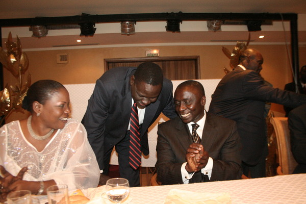 Photos - Awa Guèye Kébé talonne Idrissa Seck 