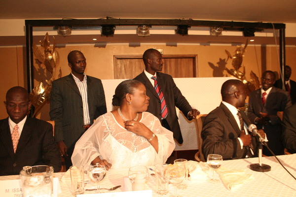 Photos - Awa Guèye Kébé talonne Idrissa Seck 