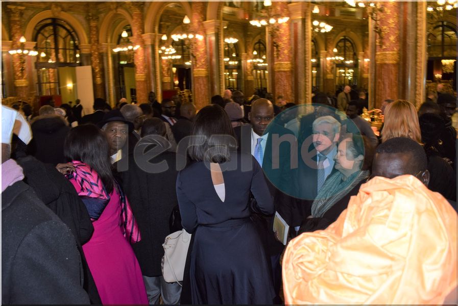 Les images de la séance de dédicace du livre "Le Sénégal au cœur" de Macky Sall à l'hôtel Inter- Continental de Paris