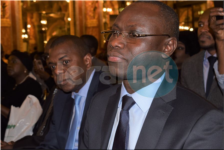 Les images de la séance de dédicace du livre "Le Sénégal au cœur" de Macky Sall à l'hôtel Inter- Continental de Paris