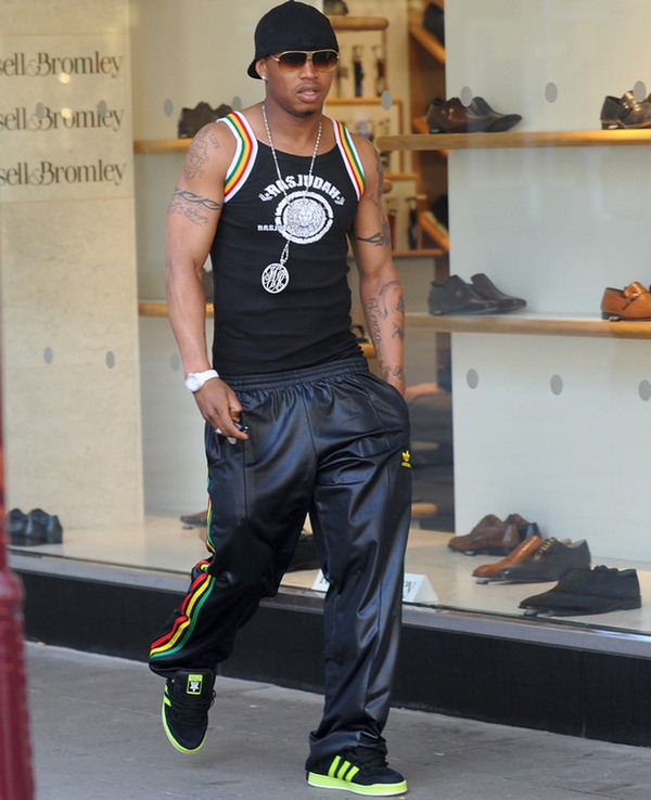 El Hadji Diouf soutient  Khadafi