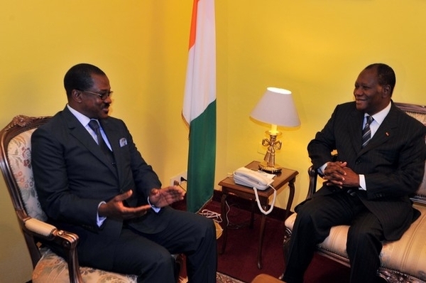 Le ministre sénégalais des Affaires étrangères apporte le soutien du Président Wade à son homologue ivoirien 
