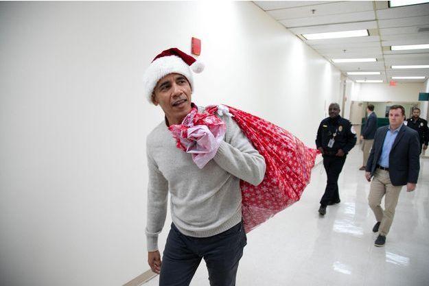 Barack Obama, Père Noël pour les enfants malades de Washington