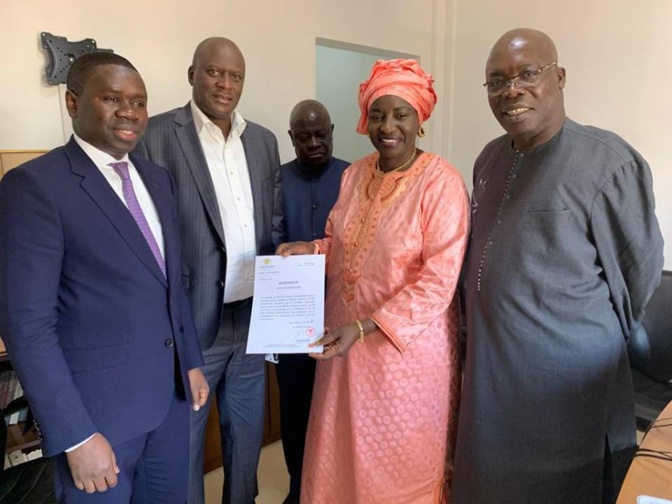 Aminata Touré: « le Président Macky Sall a été le premier à satisfaire largement aux conditions requises par la loi sur le parrainage »