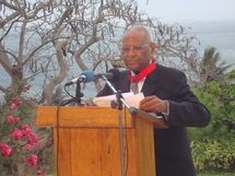 (Photos) Amadou Makhtar Mbow, Commandeur dans l’Ordre de la Légion d’Honneur de la République française