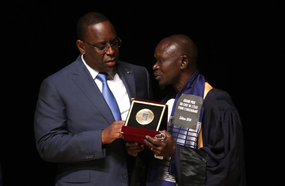 Photos: Macky Sall a remis le Grand Prix du Chef de l’Etat pour l’Enseignant 2018