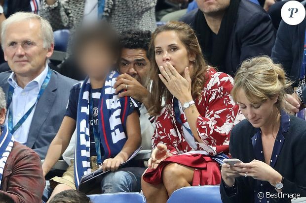 Jamel Debbouze et Mélissa Theuriau heureux avec leurs enfants