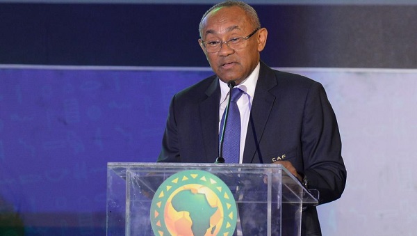 CAF Awards: l’avion des présidents de la CAF et de la FIFA tombe en panne