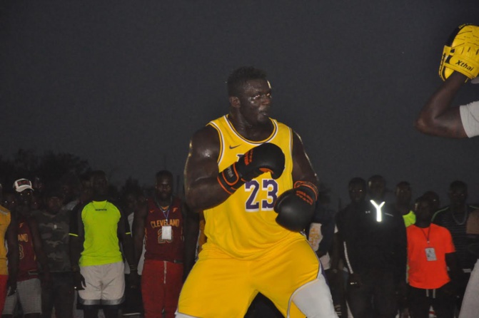 Open-press au stade Amadou Barry: un intrus bastonné pour avoir tiré les cheveux de Balla Gaye 2