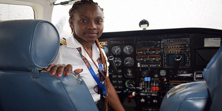 A 21 ans, Esi Swatson est la plus jeune femme pilote du Ghana