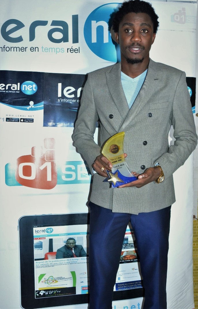 Photos : "Mirna", Tube de l'année 2018 - Catégorie Homme: Wally B. Seck reçoit son trophée au Penc Mi