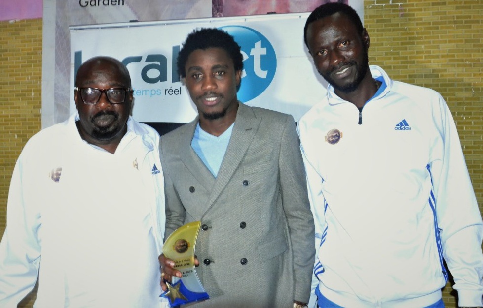 Photos : "Mirna", Tube de l'année 2018 - Catégorie Homme: Wally B. Seck reçoit son trophée au Penc Mi