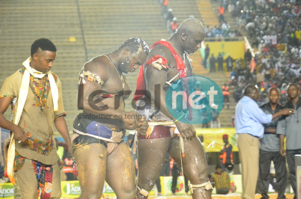Les images du combat Modou Lo vs Balla Gaye 2 au Stade Léopold Sedar Senghor