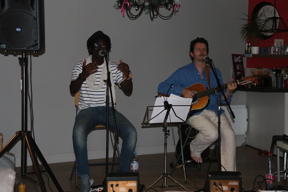 12 Photos : Mustafa Naham Guidelam, les différentes facettes de l'artiste chanteur acteur international