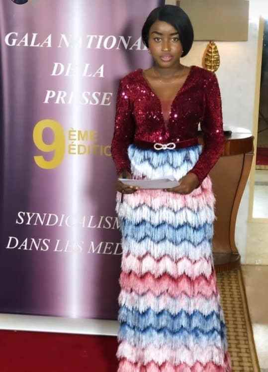 5 Photos : Khadija, la femme de Pape Sidy Fall éblouit le Gala de la convention des jeunes reporters