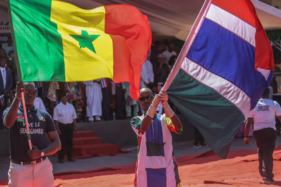 Photos : L'inauguration du pont sénégambien de Farafegny par leurs Excellences Macky Sall et Adama Barrow 