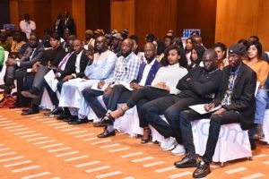 Parole aux jeunes : Quand la jeunesse s’implique dans les affaires de la Cité (IMAGES) Parole aux jeunes : Quand la jeunesse s’implique dans les affaires de la Cité (IMAGES)