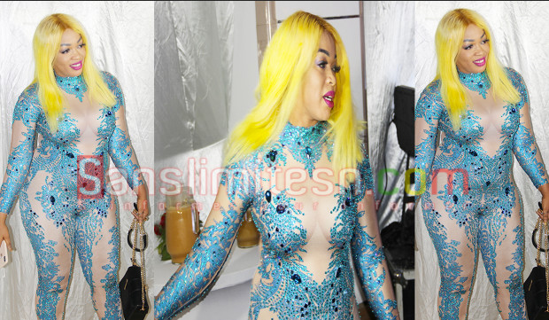 13 Photos : Quand Oumou Sow joue à Nikki Minaj, ki khana dafa dof !