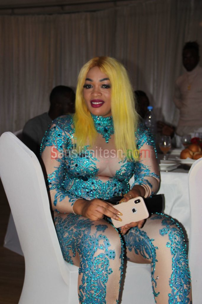 13 Photos : Quand Oumou Sow joue à Nikki Minaj, ki khana dafa dof !