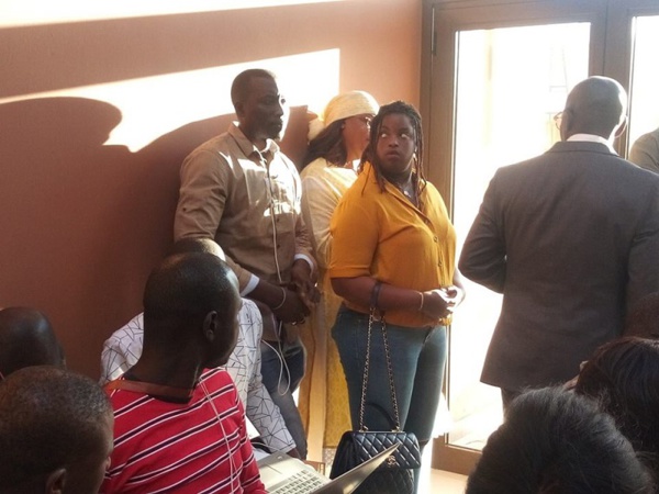 Photo : Marième Faye Sall et sa fille s'invitent à l'installation du directoire de campagne du candidat de BBY, Macky Sall