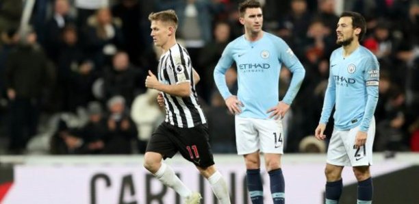Manchester City battu à Newcastle, le titre s'éloigne
