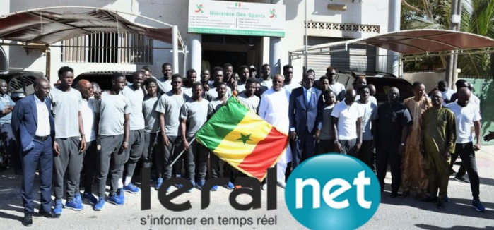 PHOTOS - Remise du drapeau national aux Lionceaux de la Can U 20 par le ministre des Sports Matar Bâ