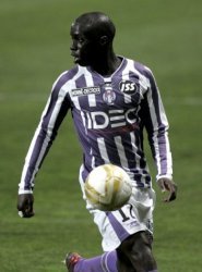 Mbengue : Toulouse refuse 6 millions de Newcastle