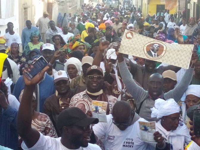 Démarrage de la campagne à Rufisque : Les Apéristes du département marchent vers la victoire de leur candidat au premier tour Démarrage de la campagne à Rufisque : Les Apéristes du département marchent vers la victoire de leur candidat au premier tour