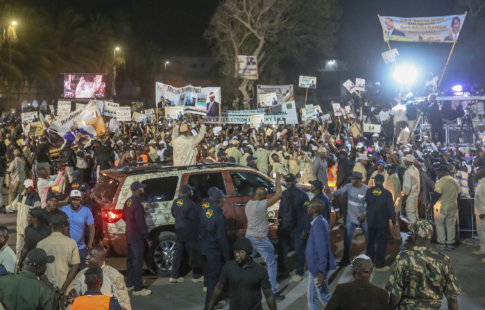 Photos : Meeting départemental du candidat Macky Sall, une vraie déferlante humaine à Saint-Louis