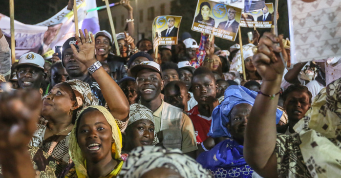 Photos : Meeting départemental du candidat Macky Sall, une vraie déferlante humaine à Saint-Louis