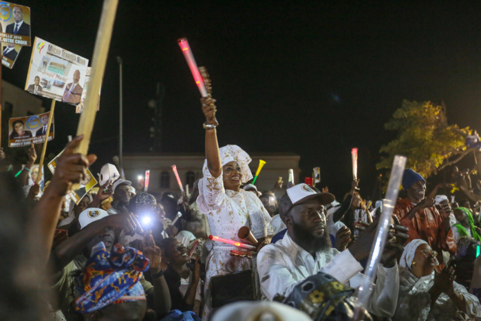 Photos : Meeting départemental du candidat Macky Sall, une vraie déferlante humaine à Saint-Louis