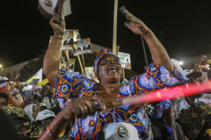 Photos : Meeting départemental du candidat Macky Sall, une vraie déferlante humaine à Saint-Louis