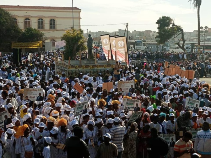 Photos de la forte mobilisation de Mary Teuw Niane à la place Faidherbe (Saint-Louis)