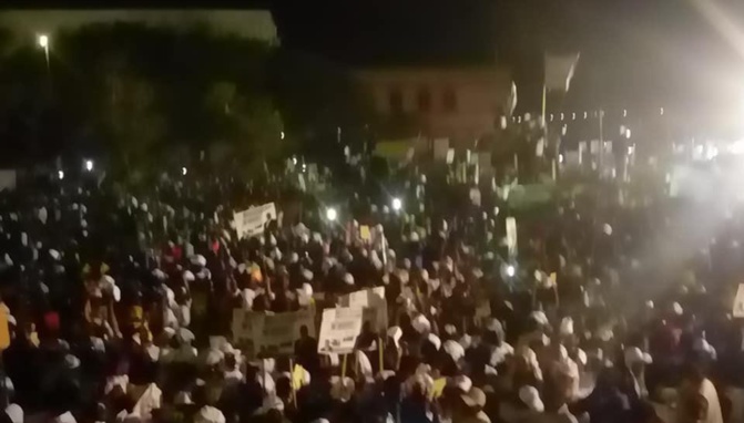 Photos de la forte mobilisation de Mary Teuw Niane à la place Faidherbe (Saint-Louis)
