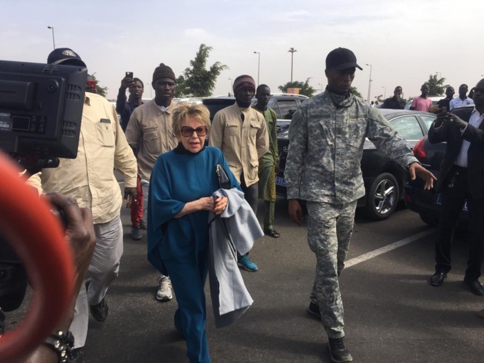 Arrêt sur image: Mme Viviane Wade à l'accueil de son époux à l'AIBD