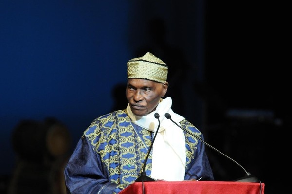ABDOULAYE WADE REND HOMMAGE À LA RÉVOLUTION TUNISIENNE