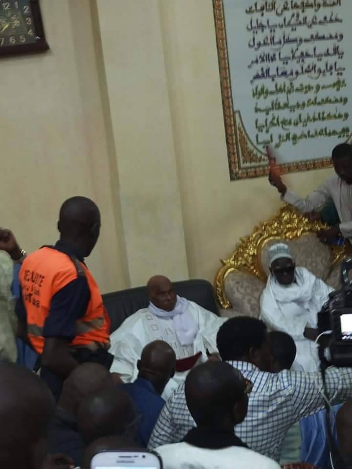 Les images de Abdoulaye Wade reçu par le Khalife Général des Mourides