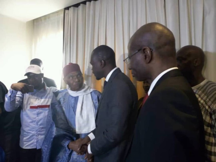 Les premières images de la rencontre Wade et Sonko