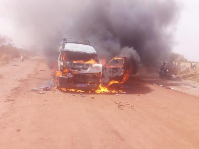 Affrontements à Tambacounda : Une voiture du PUR incendiée Affrontements à Tambacounda : Une voiture du PUR incendiée