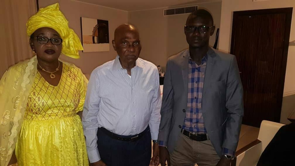 Le Président Abdoulaye Wade rencontre Aïda MBODJ