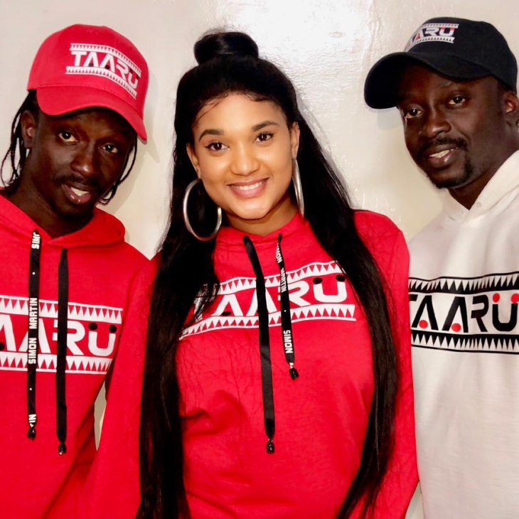 Saint-Valentin : Eva (Pod et Marichou) et son mari activent le mode “Niroowalé” (05 images)
