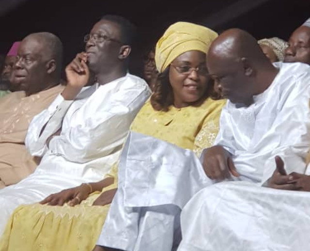 PHOTOS - Harouna Dia et Marième Faye Sall, le duo gagnant de Macky Sall à la conquête de Dakar ! (Photos) PHOTOS - Harouna Dia et Marième Faye Sall, le duo gagnant de Macky Sall à la conquête de Dakar ! (Photos)