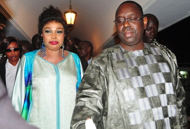 Photos : Diouma Dieng Shalimar, Macky Sall tient son égérie de campagne Photos : Diouma Dieng Shalimar, Macky Sall tient son égérie de campagne