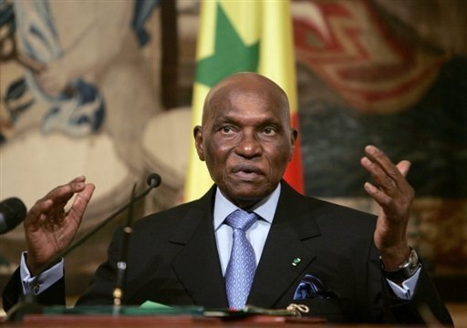 Wade : «Je ne marcherai pas sur des cadavres pour sortir du palais»