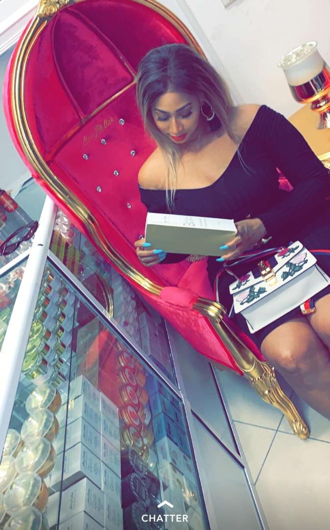 Photos : Diaba Sora, la Kim Kardashian malienne de retour à Dakar