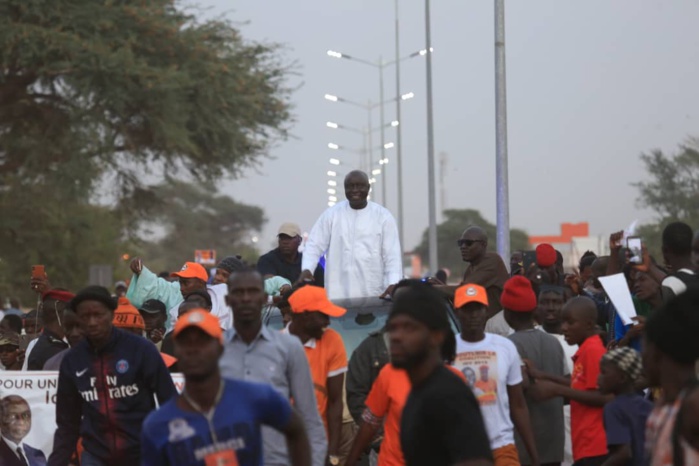 PHOTOS - Accueil triomphal de la caravane "Orange" d'Idrissa Seck à Touba et Darou Mouhty