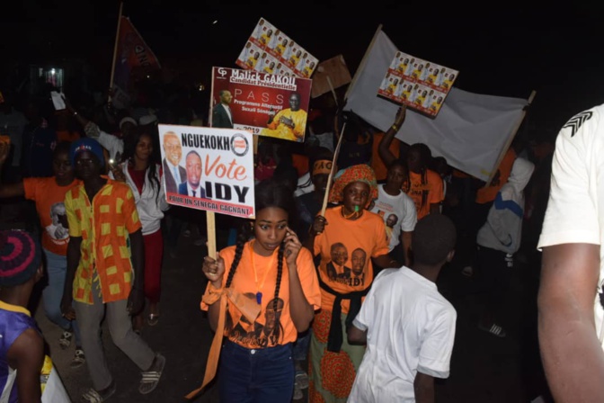 PHOTOS - Campagne électorale: La caravane Idy 2019 fait sensation à Mbour